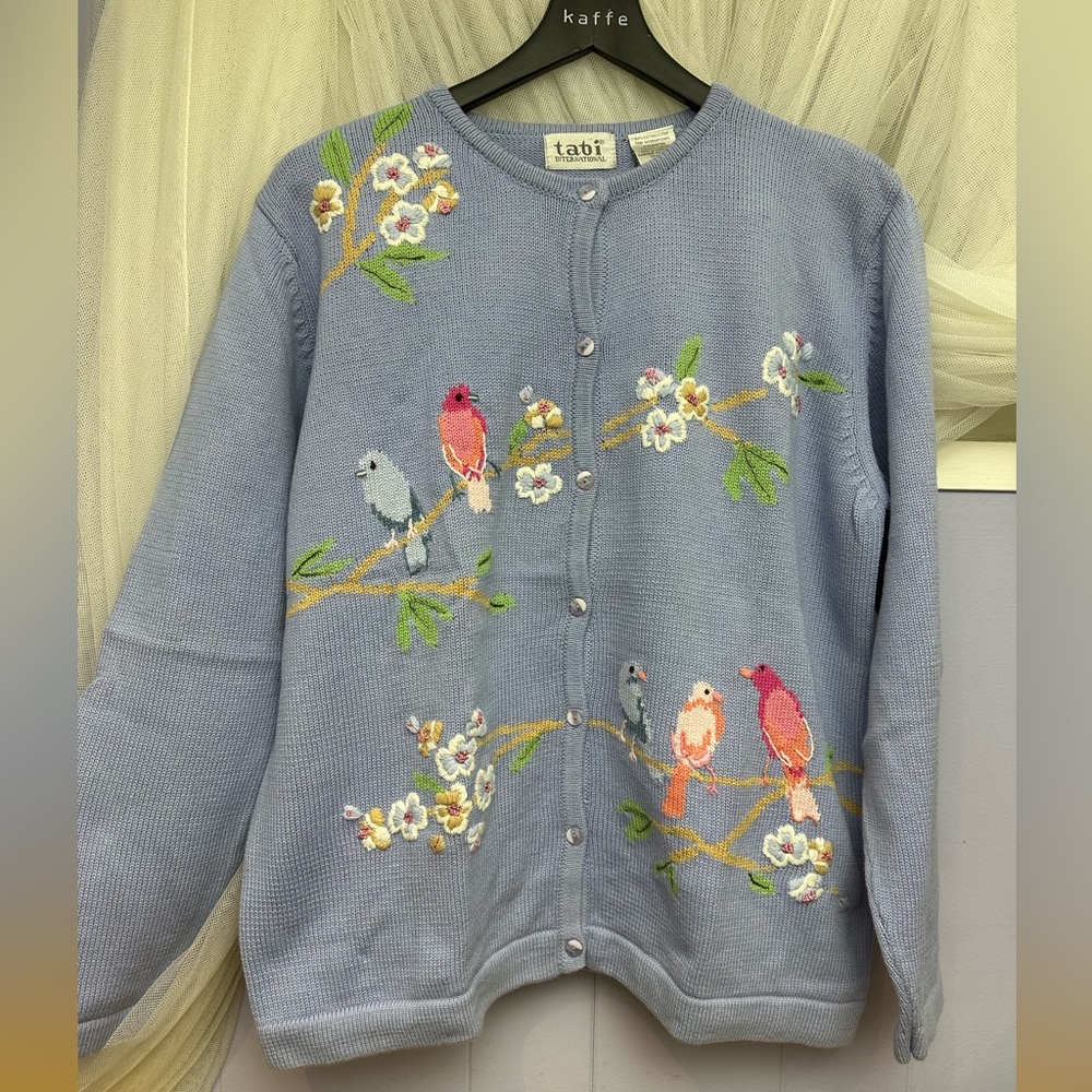 Tabi International NWT pastel cotton button up sweater with floral embroidery - Picture 2 of 7